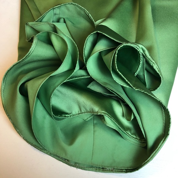 David’s Bridal Clover Green Strapless Satin Dress - Size 4 - Picture 14 of 15